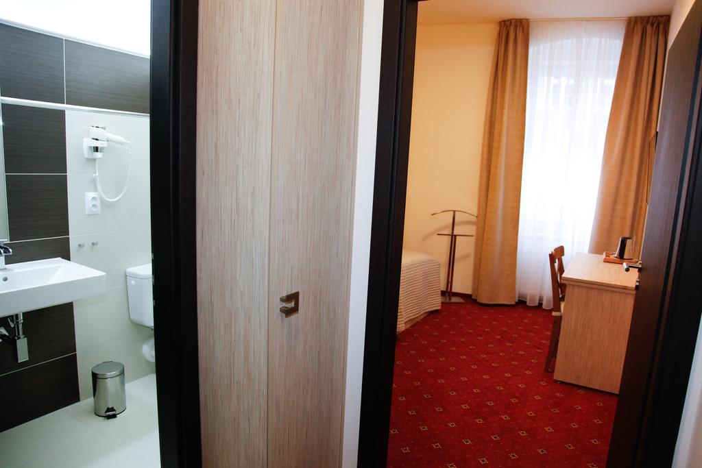 Pension Dvorak Karlovy Vary Rom bilde